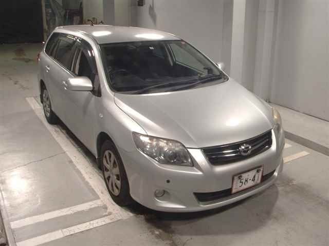 8040 Toyota Corolla fielder NZE141G 2011 г. (JU Tokyo)